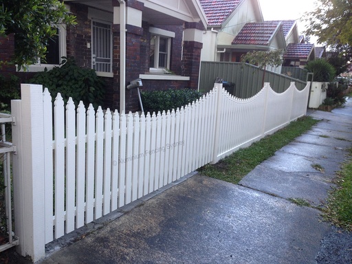 [GUNPICCO07001909] H3 Primed Pine Fence Pickets 70 x 19 x 900mm Colonial top (pack of 12)